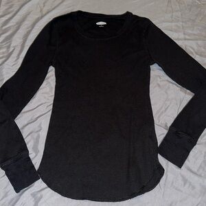 black old navy long sleeve